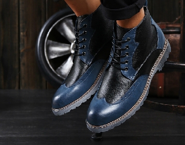 Κομψές χειμωνιάτικες ανδρικές μπότες  σε μπλε, καφέ και μαύρο χρώμα με κορδόνια