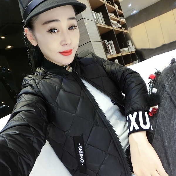 Дамско тънко черно вталено късо есенно и пролетно яке 