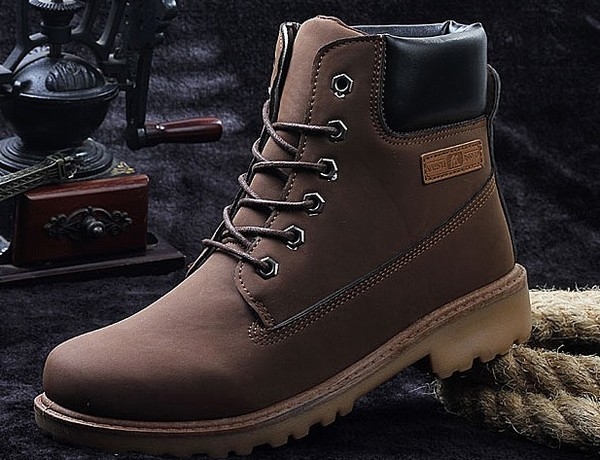 Κομψές ανδρικές και γυναικείες μπότες με ανθεκτική σόλα και κορδόνια σε καφέ, μαύρο, κίτρινο χρώμα -  καμουφλάζ