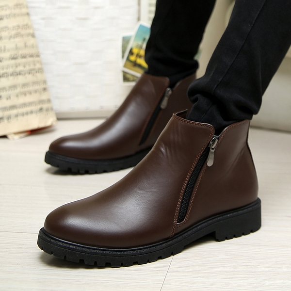 Χοντρές χειμωνιάτικες μπότες για άνδρες με φερμουάρ σε μαύρο και καφέ χρώμα