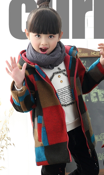 Дебело вълнено палто за момичета и момчета в шарен цвят, дълго и с качулка