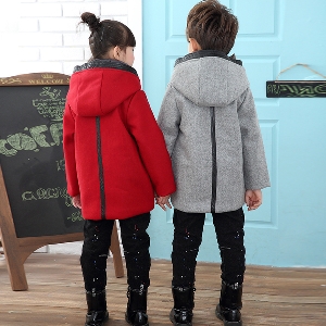 Стилно зимно палто с ципове и качулка - унисекс в червен и сив цвят