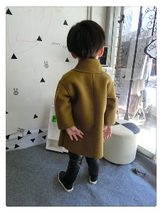 Μάλλινο παλτό με κουμπιά σε χρώμα τζίντζερ - μακρύ και κομψό για τα αγόρια