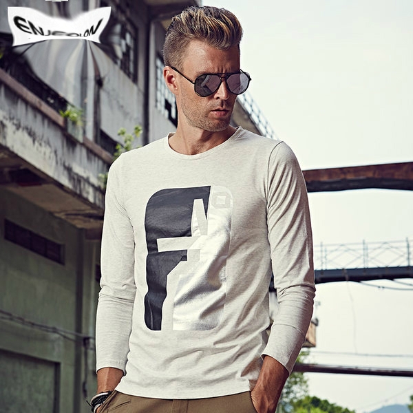 Мъжка спортна тениска с картинка в черен, бял и тъмносин цвят