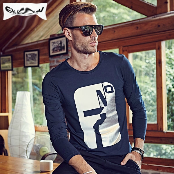 Мъжка спортна тениска с картинка в черен, бял и тъмносин цвят