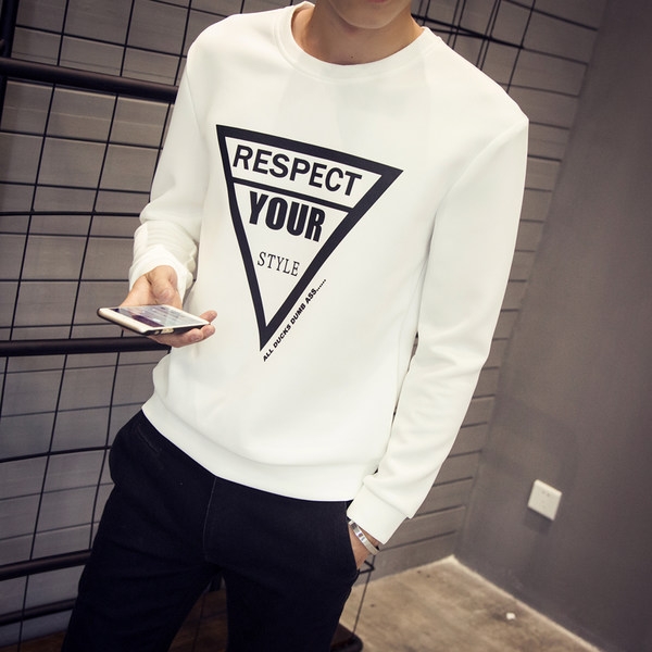 Мъжка блуза в черен и бял цвят в 3 модела с надписи и картинки