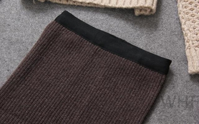 Дамски къс пуловер с дълъг ръкав, подходящ за пола с висока талия в бежов и червен цвят