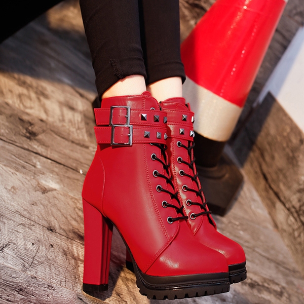 Γυναικείες ΝΕΕΣ  χειμωνιάτικες μπότες με πλατφόρμα σε κόκκινο και μαύρο χρώμα