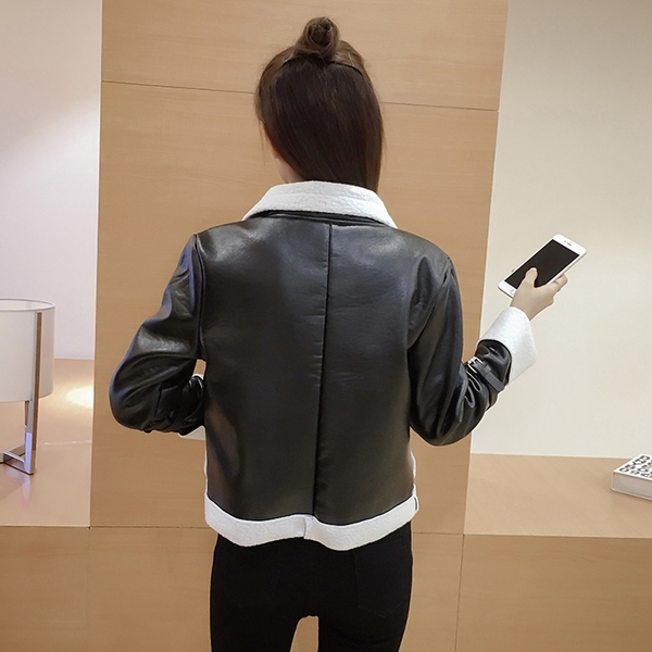 Дамско черно късо есенно зимно яке 