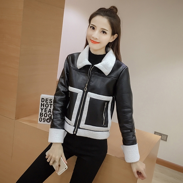 Дамско черно късо есенно зимно яке 