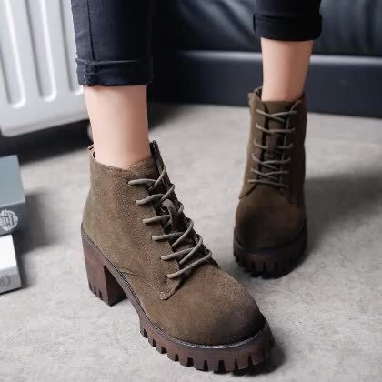 Дамски велурени боти с грайферна подметка в три цвята