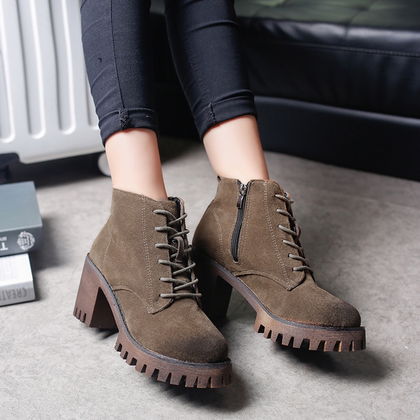 Дамски велурени боти с грайферна подметка в три цвята