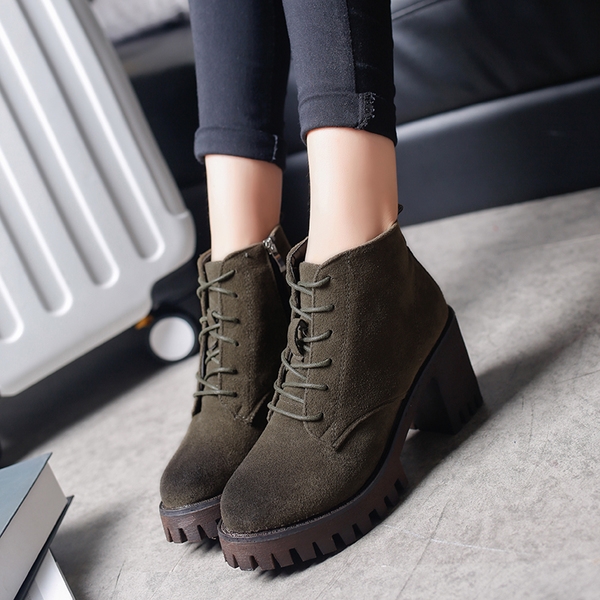 Дамски велурени боти с грайферна подметка в три цвята