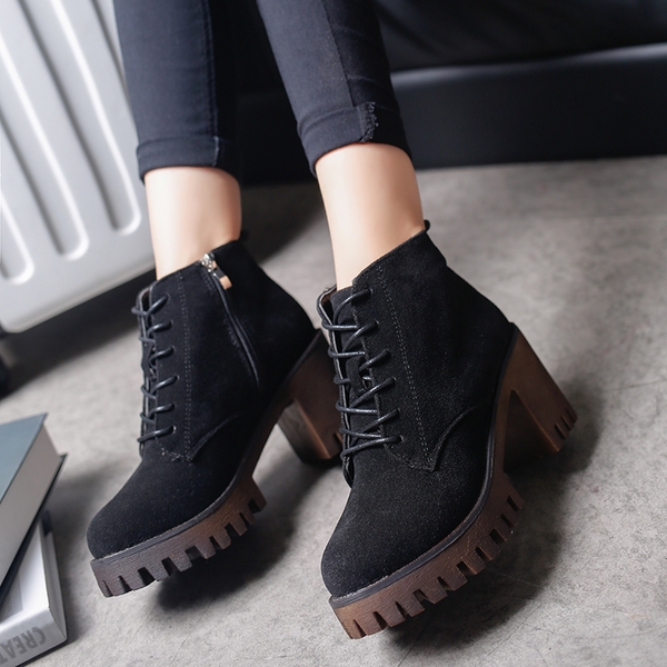 Дамски велурени боти с грайферна подметка в три цвята