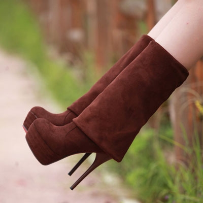 Дамски ботуши с висок ток 