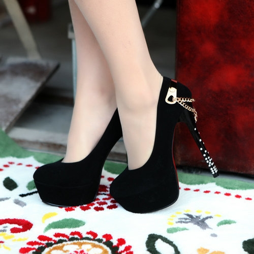 Дамски обувки на висок ток 