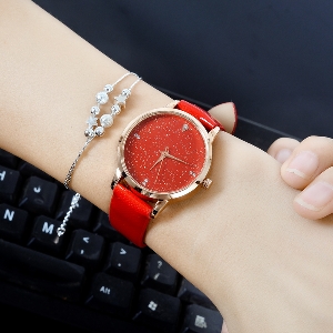 Стилен дамски часовник в три цвята- черен, бял и червен. 