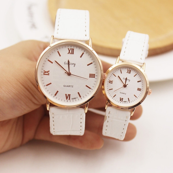 Уникални часовници в кафяв, черен и бял цвят- подходящи за влюбени двойки. 