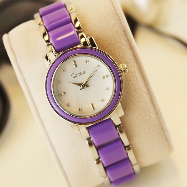 Дамски часовник в свежи цветове - розов, цикламен, бял, бежов и черен цвят. 