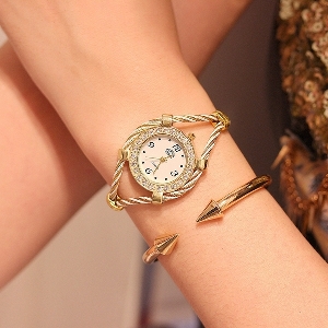 Κομψό γυναικείο ρολόι  σε ασήμι, χρυσό και μαύρο χρώμα