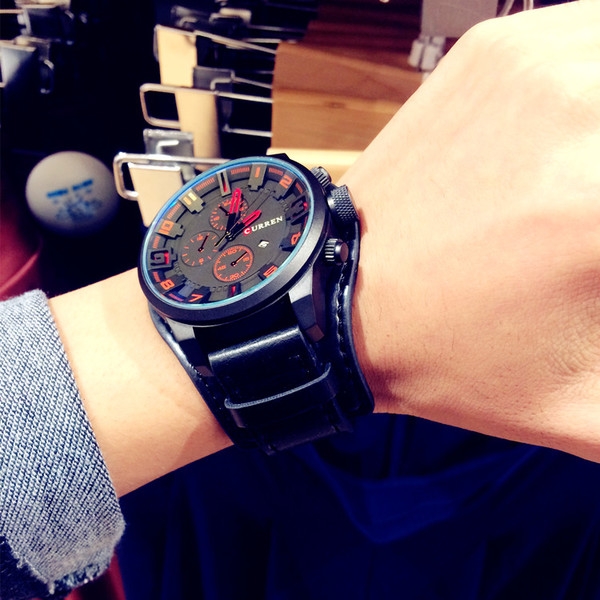 Мъжки часовници с еко кожа в черен, бял и кафяв цвят. 