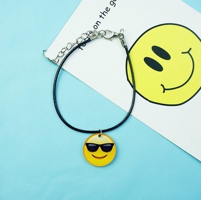 Женски гривни в различни варианти и размери - подходящи и за деца. 