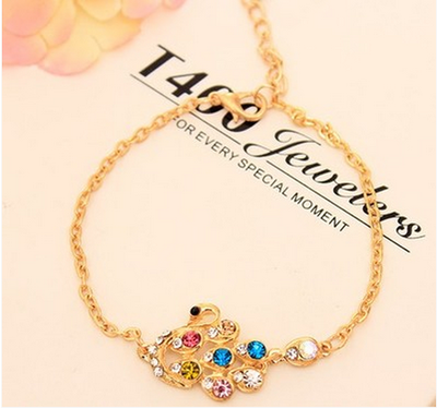 Женски гривни в различни варианти и размери - подходящи и за деца. 