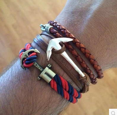 Ανδρικά δερμάτινα βραχιόλια σε ανοιχτό και σκούρο καφέ και μαύρο.