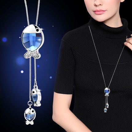 Висящи колиета за стилни дами с различни мотиви. 