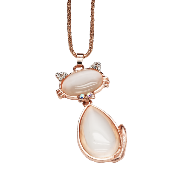 Γυναικεία περιδέραια κατάλληλα για τη καθημερινή ζωή και party σε διάφορα χρώματα.