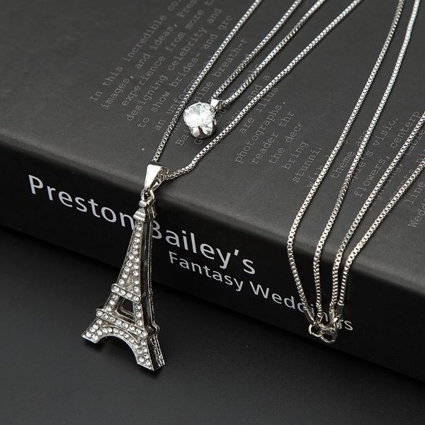 Γυναικεία περιδέραια κατάλληλα για τη καθημερινή ζωή και party σε διάφορα χρώματα.