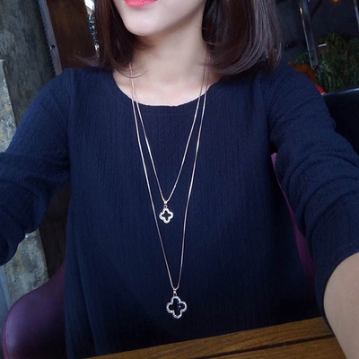 Висящи колиета за стилни дами в различни форми. 