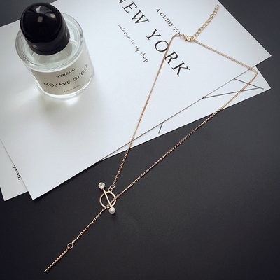 Висящи колиета за стилни дами в различни форми. 