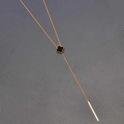 Висящи колиета за стилни дами в различни форми. 