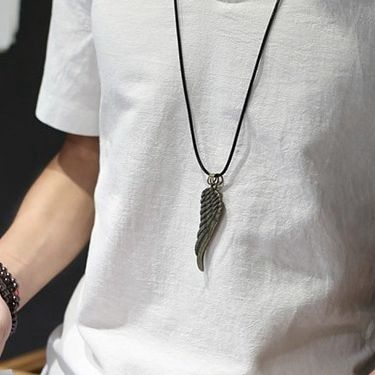 Спортно-елегантни колиета с  разнообразни видове. 