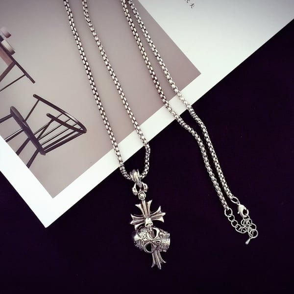 Мъжки колиета със сребърно покритие в различни форми. 