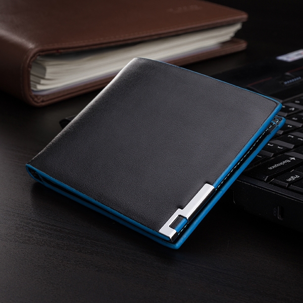 Мъжки портфейли от еко кожа в син и черен цвят. 