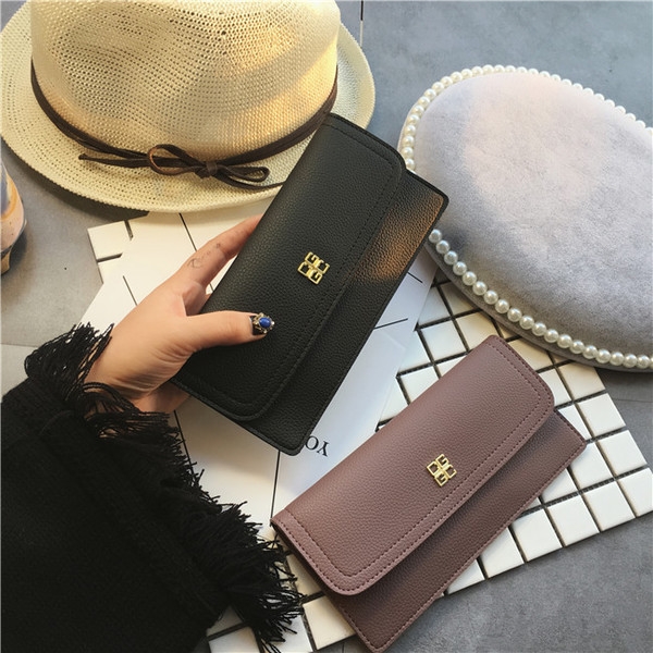 Елегантни дамски портфейли в пет цвята с много раздели. 