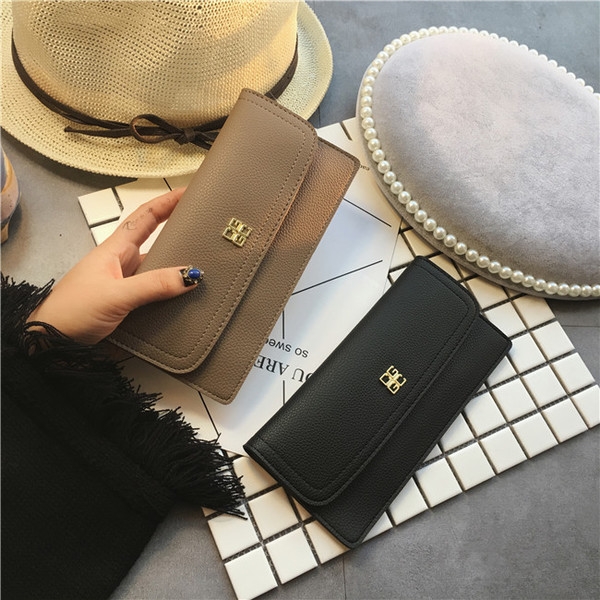 Елегантни дамски портфейли в пет цвята с много раздели. 