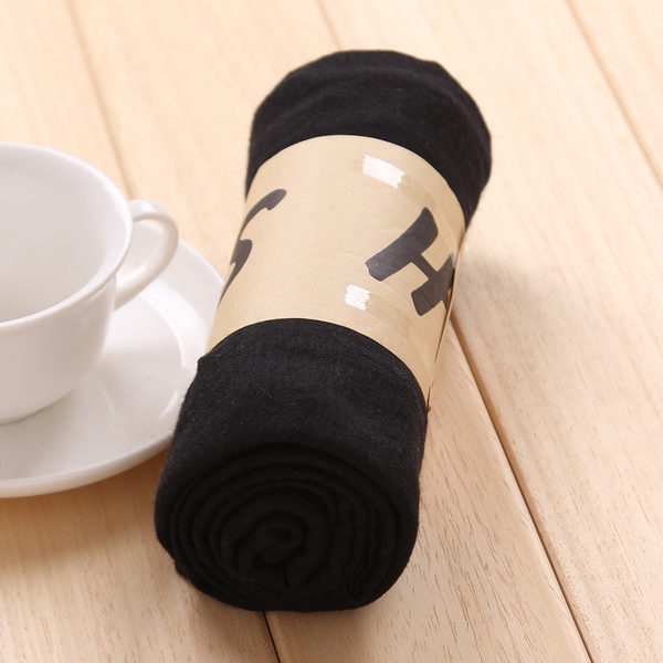 Свежи женски шалчета в разнообразни цветове. 