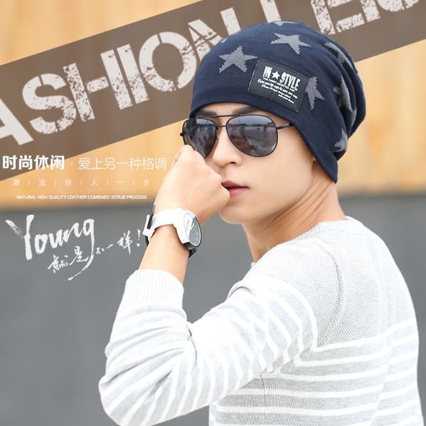 καπέλο Χειμώνας του ανθρώπου σε πολλά χρώματα και διαφορετικά σχήματα.