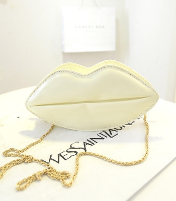 Дамска мини чанта тип портмоне ЦЕЛУВКА с дълга дръжка: 6 цвята