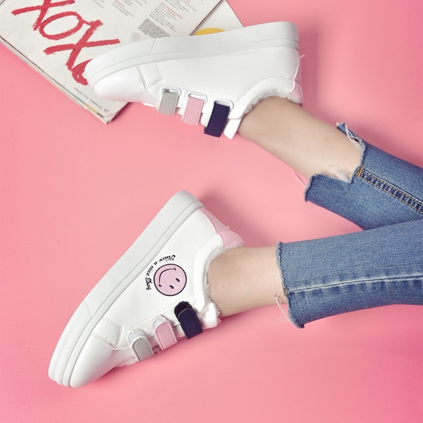 Дамски пролетно-есенни 2017 маратонки с лепки от изкуствена кожа три модела черни, бели и розови Smile 