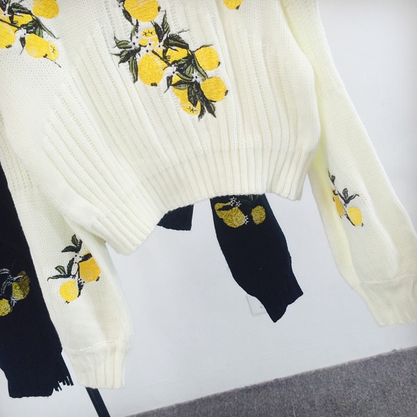 Дамска къса блуза с лимончета в черен и бял цвят