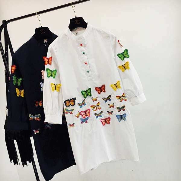 Дамска дълга риза в два цвята тип туника с шарени пеперуди