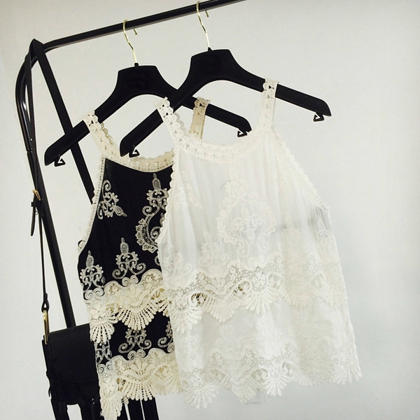 Дамски летен потник с дантела в два цвята черен и бял