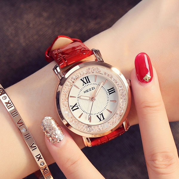 Дамски кварцов часовник с кожена каишка