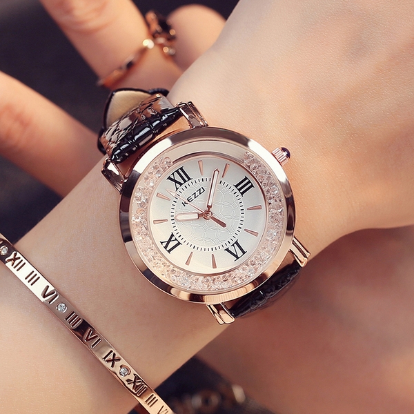 Дамски кварцов часовник с кожена каишка