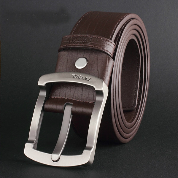 Мъжки колан в четири цвята с голяма катарама. 