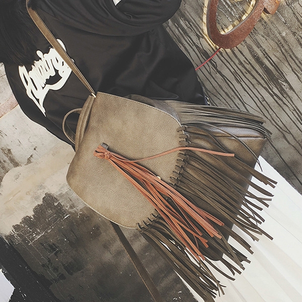 Дамска раница с ресни - индианска принцеса